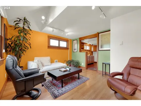 888 W 8th Avenue Eugene OR 97402