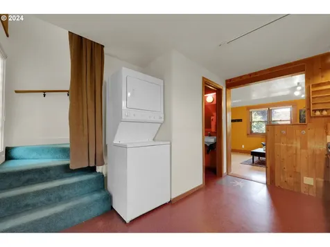 888 W 8th Avenue Eugene OR 97402