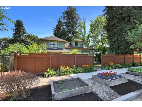 888 W 8th Avenue Eugene OR 97402
