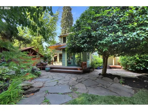 888 W 8th Avenue Eugene OR 97402