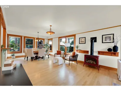 888 W 8th Avenue Eugene OR 97402