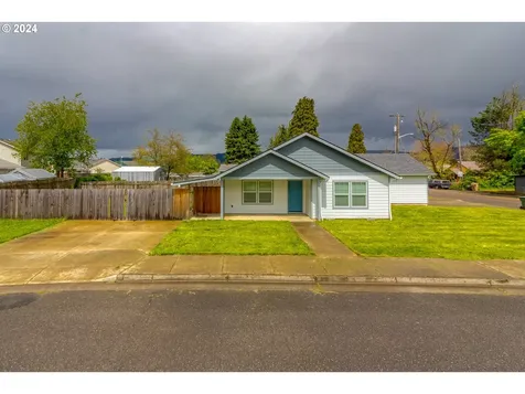 814 18th Avenue Sweet Home OR 97386