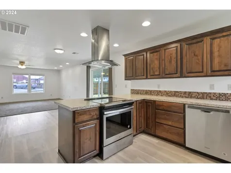 814 18th Avenue Sweet Home OR 97386