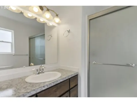814 18th Avenue Sweet Home OR 97386