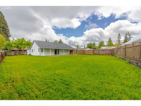 814 18th Avenue Sweet Home OR 97386