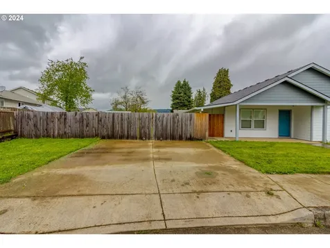 814 18th Avenue Sweet Home OR 97386