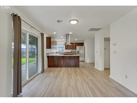 814 18th Avenue Sweet Home OR 97386