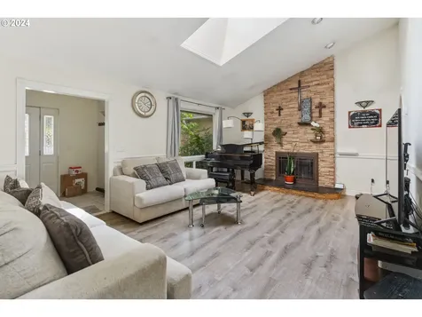 1125 Ne 157th Avenue Portland OR 97230