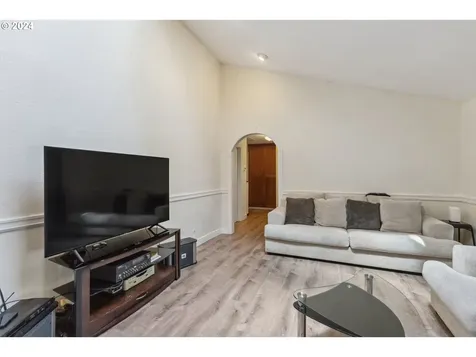 1125 Ne 157th Avenue Portland OR 97230
