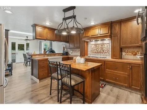 1125 Ne 157th Avenue Portland OR 97230