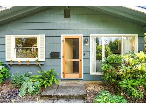 4322 Se Mitchell Street Portland OR 97206