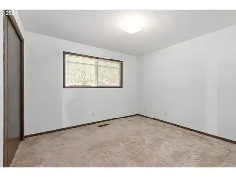 54638 Reid Road Scappoose OR 97056