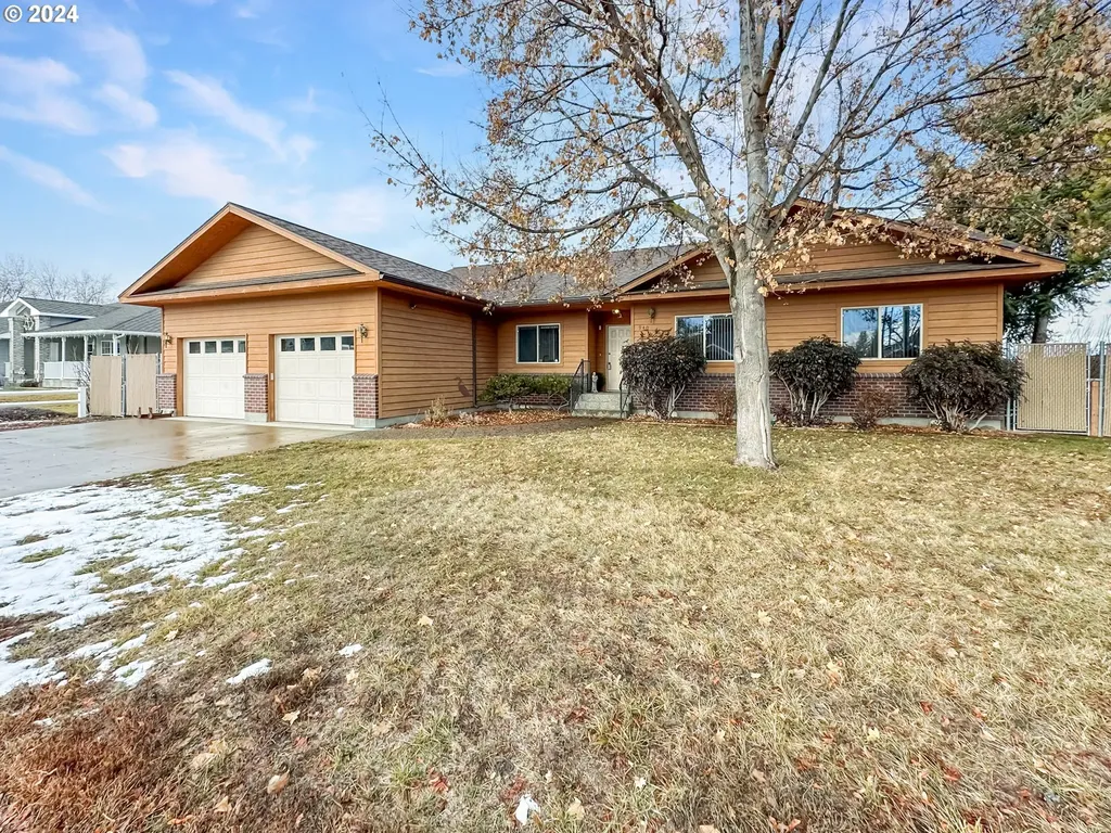 940 Lund Lane Baker City OR 97814