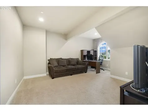 2825 Nw 12th Avenue Camas WA 98607