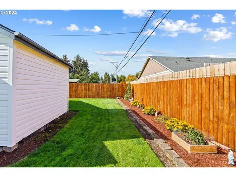 1550 W 11th Avenue Junction City OR 97448
