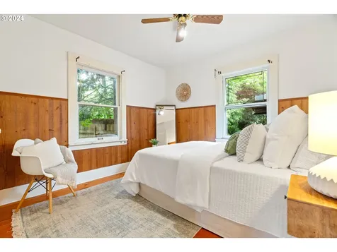 2430 Se 67th Avenue Portland OR 97206
