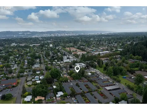 2430 Se 67th Avenue Portland OR 97206