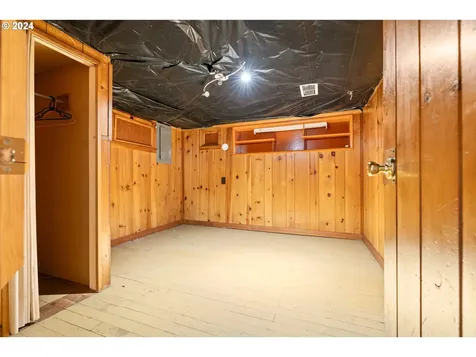 2430 Se 67th Avenue Portland OR 97206