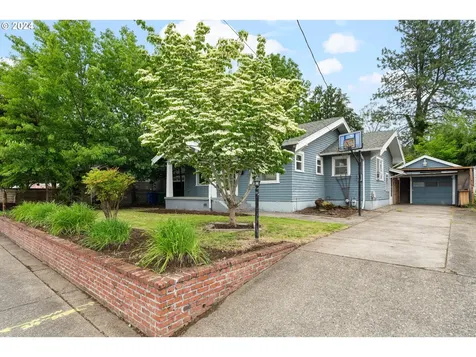 2430 Se 67th Avenue Portland OR 97206