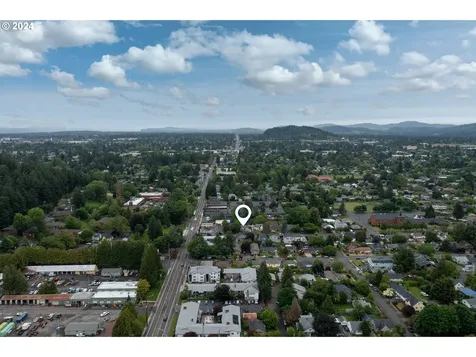 2430 Se 67th Avenue Portland OR 97206