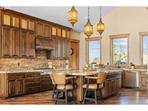 13501 SW Riggs Road Powell Butte OR 97753