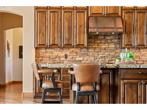 13501 SW Riggs Road Powell Butte OR 97753