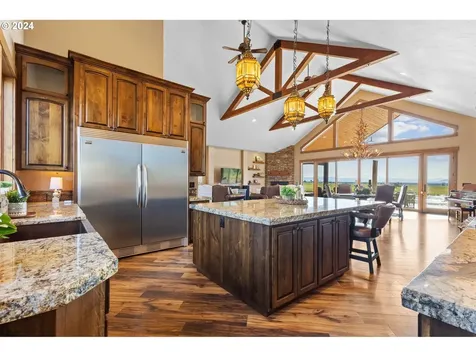 13501 SW Riggs Road Powell Butte OR 97753