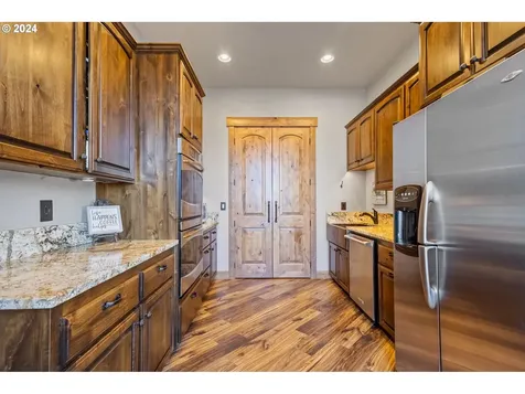 13501 SW Riggs Road Powell Butte OR 97753