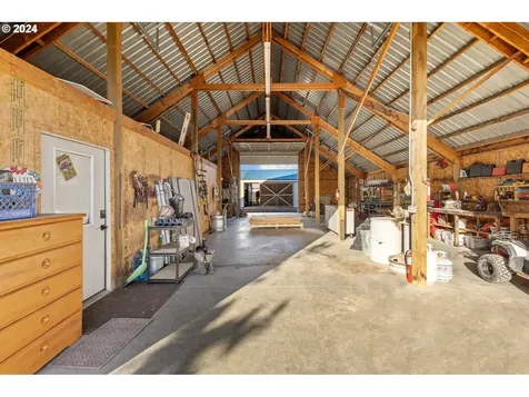 13501 SW Riggs Road Powell Butte OR 97753