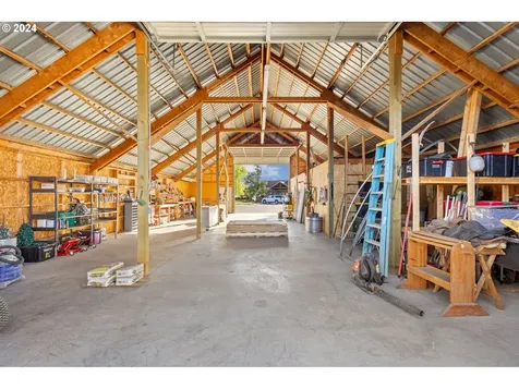 13501 SW Riggs Road Powell Butte OR 97753