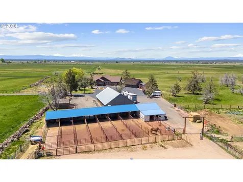 13501 SW Riggs Road Powell Butte OR 97753