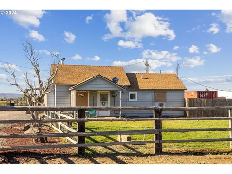 13501 SW Riggs Road Powell Butte OR 97753