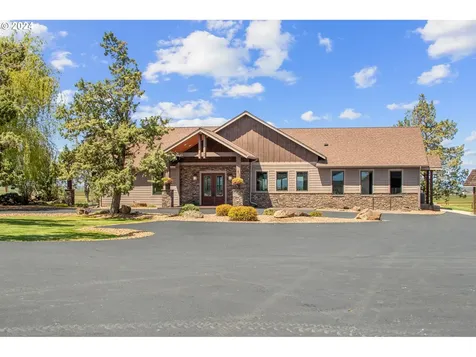 13501 SW Riggs Road Powell Butte OR 97753