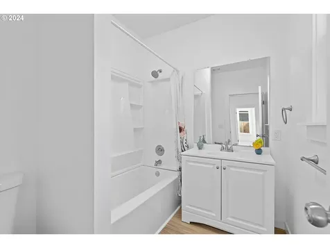 925 NE 72nd Avenue Portland OR 97213