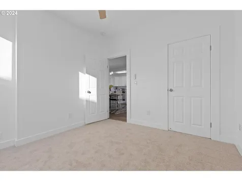 925 NE 72nd Avenue Portland OR 97213