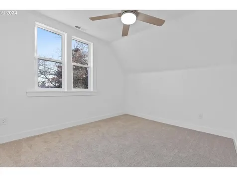 925 NE 72nd Avenue Portland OR 97213