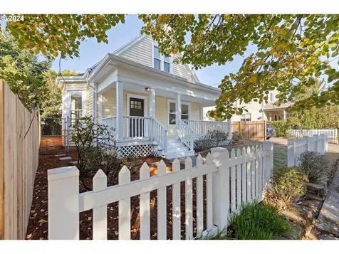 925 NE 72nd Avenue Portland OR 97213