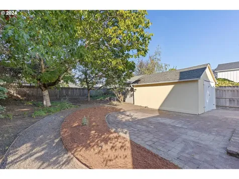 925 NE 72nd Avenue Portland OR 97213
