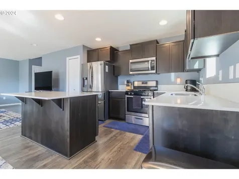 4782 Navigation Avenue NE Salem OR 97305
