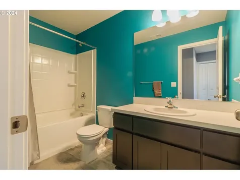 4782 Navigation Avenue NE Salem OR 97305