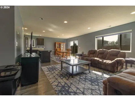 4782 Navigation Avenue NE Salem OR 97305