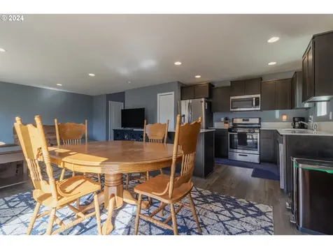 4782 Navigation Avenue NE Salem OR 97305