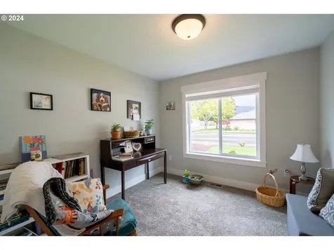 610 Gray Pine Street Lyons OR 97358