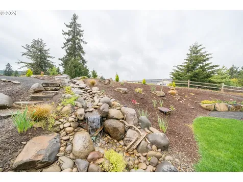 610 Gray Pine Street Lyons OR 97358