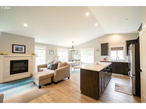 610 Gray Pine Street Lyons OR 97358