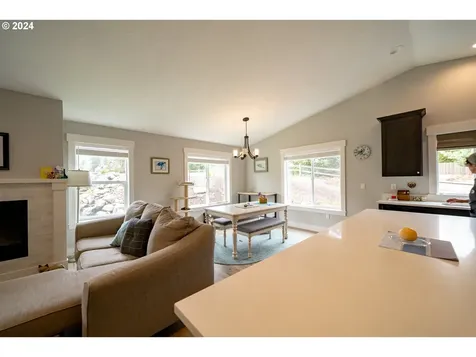 610 Gray Pine Street Lyons OR 97358