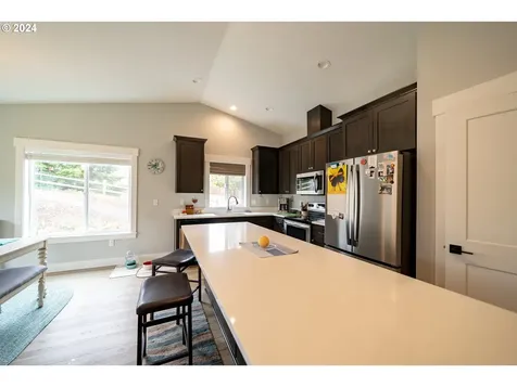 610 Gray Pine Street Lyons OR 97358