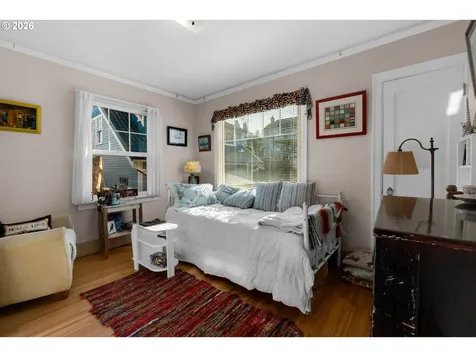 1374 Parker Place Astoria OR 97103
