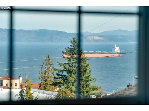 1374 Parker Place Astoria OR 97103