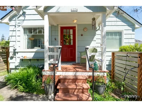 1374 Parker Place Astoria OR 97103